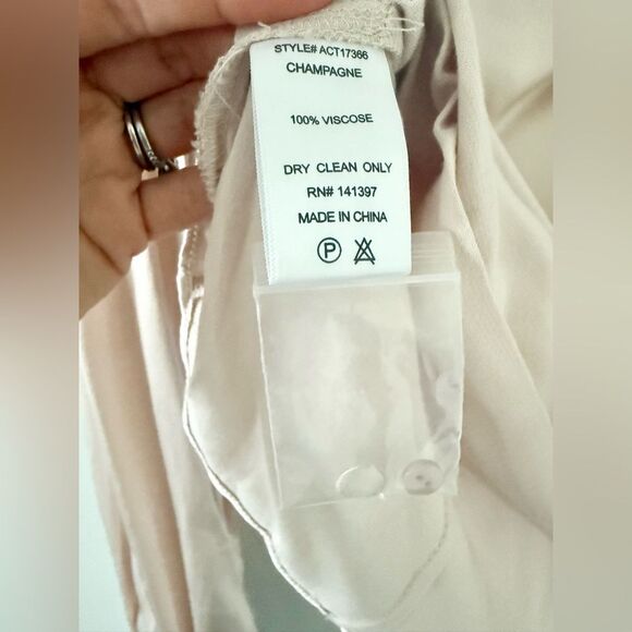 NWT ASTR The Label Lilith Long Sleeve Cowl Neck Satin Blouse in Champagne - L - Picture 9 of 11